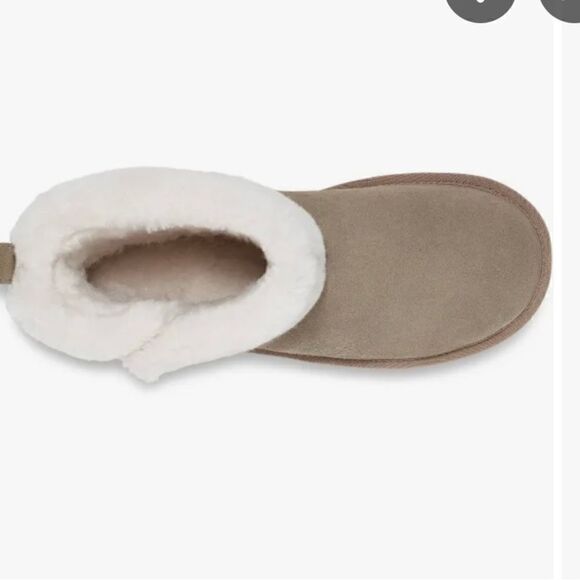 UGG    - Picture 3 of 14